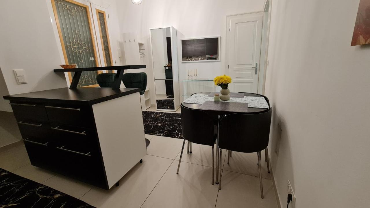Royal Colours Apartments Виена Екстериор снимка